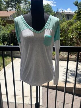 Roxy Lightweight Mint & White Long-Sleeve V-Neck Top